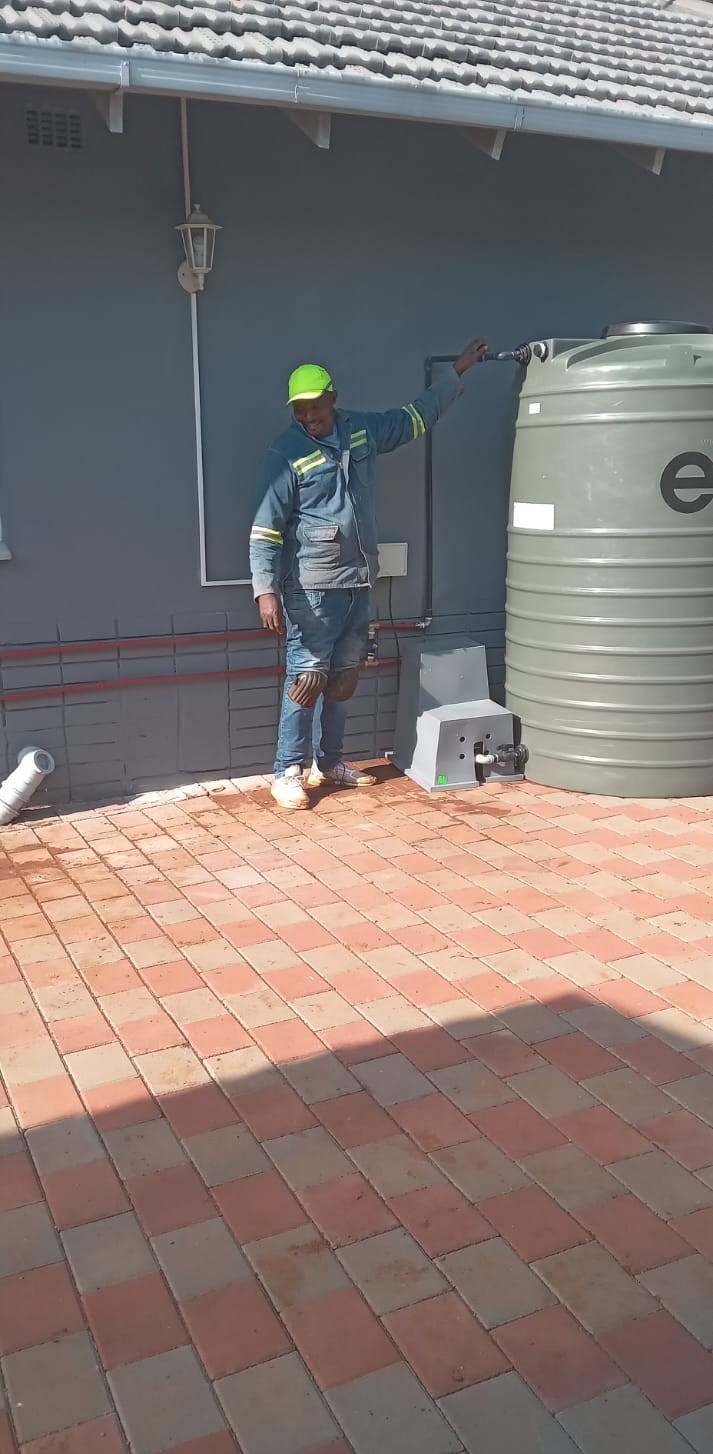 Residential water tank installation Johannesburg